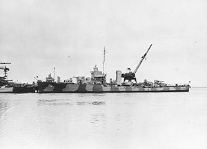 索莫斯級驅逐艦首艦381號索莫斯艦