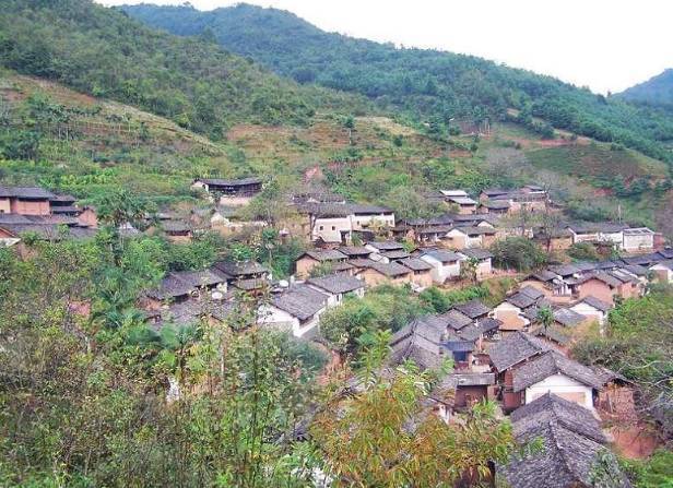 澇坡村(山東省濟南市萊蕪區寨里鎮澇坡村)