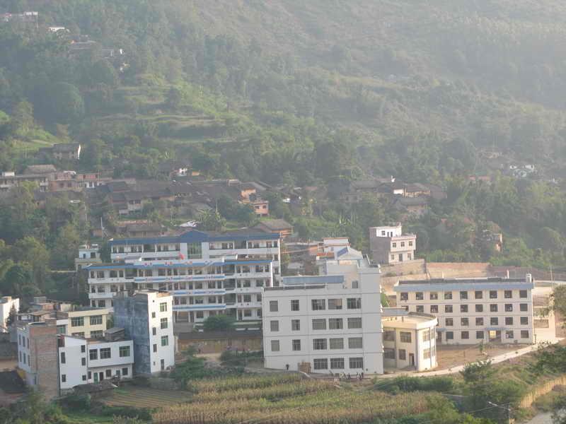 歸朝村(雲南省文山州富寧縣歸朝鎮下轄村)