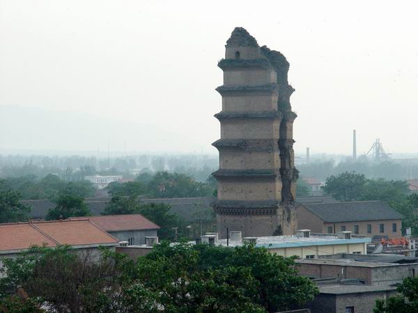 感應寺磚塔