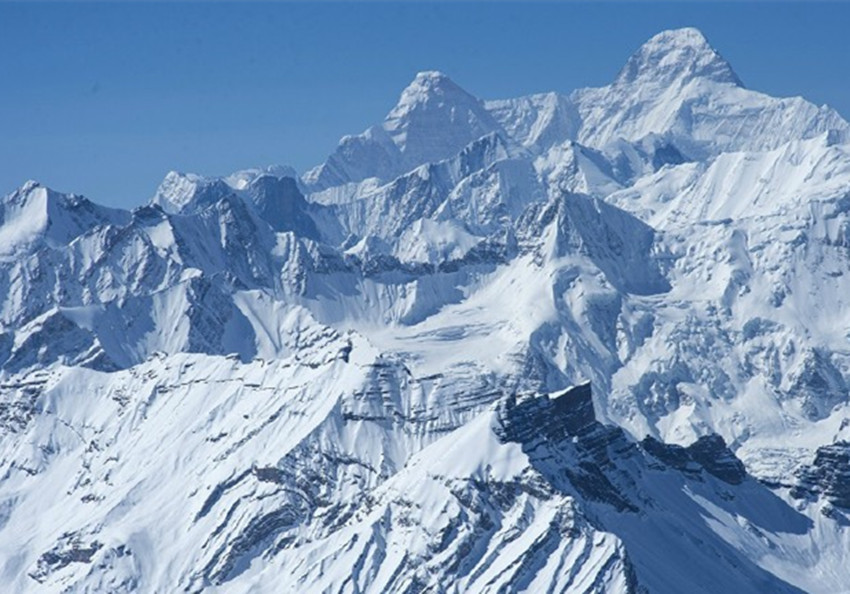 卡美特山加梅德峰