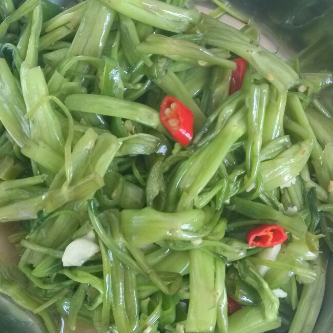 青椒炒通菜梗