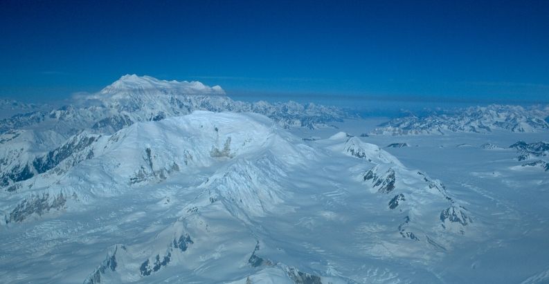 洛根山