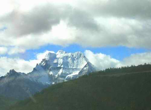 生欽朗扎山