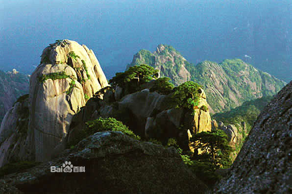 缽盂峰(安徽黃山境內山峰)