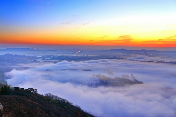 後輝山村