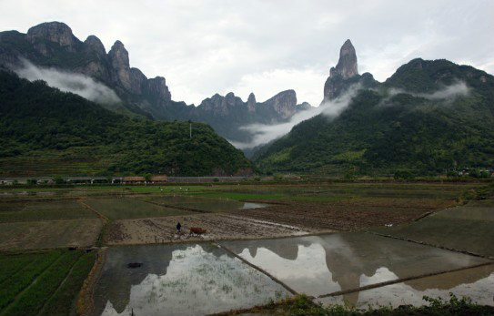 石盟垟村