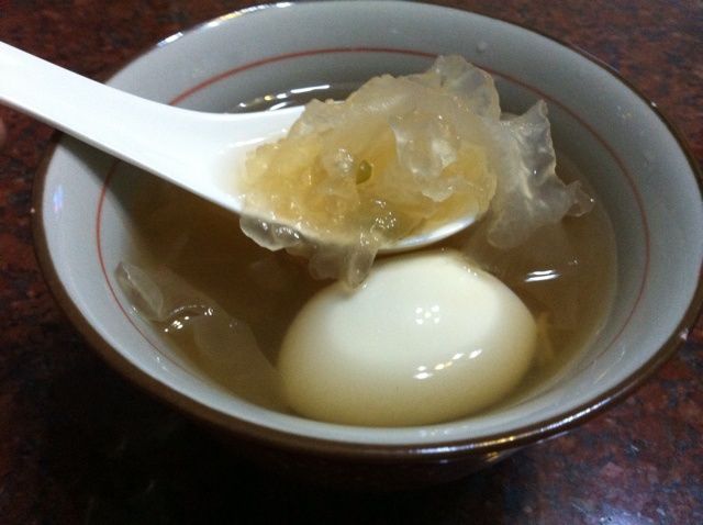 銀耳綠豆雞蛋湯