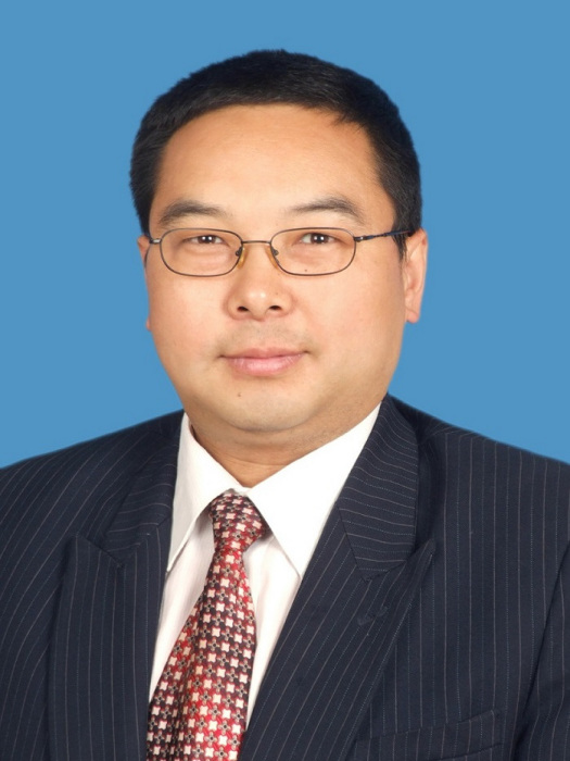 吳春平(湖南省湘西土家族苗族自治州人力資源和社會保障局黨組成員、副局長)