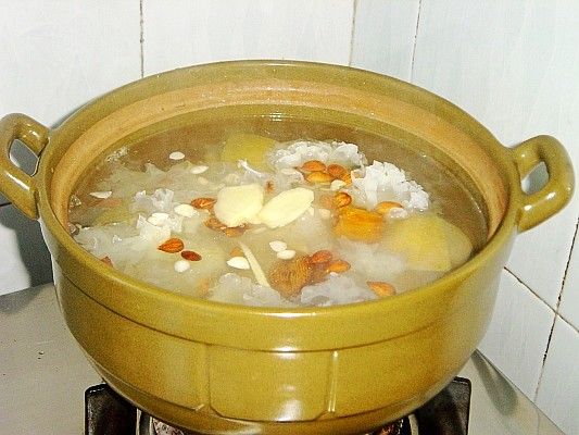 雙雪杏仁瘦肉湯