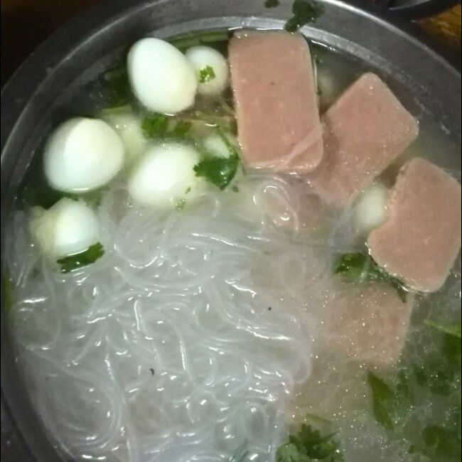 鵪鶉火腿冬粉三鮮湯