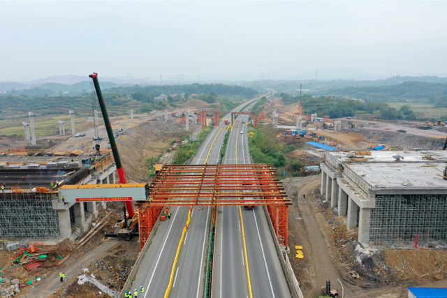 鄂州花湖機場高速公路