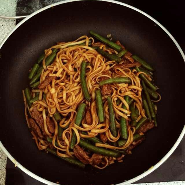 盼式豆角牛肉燜掛麵