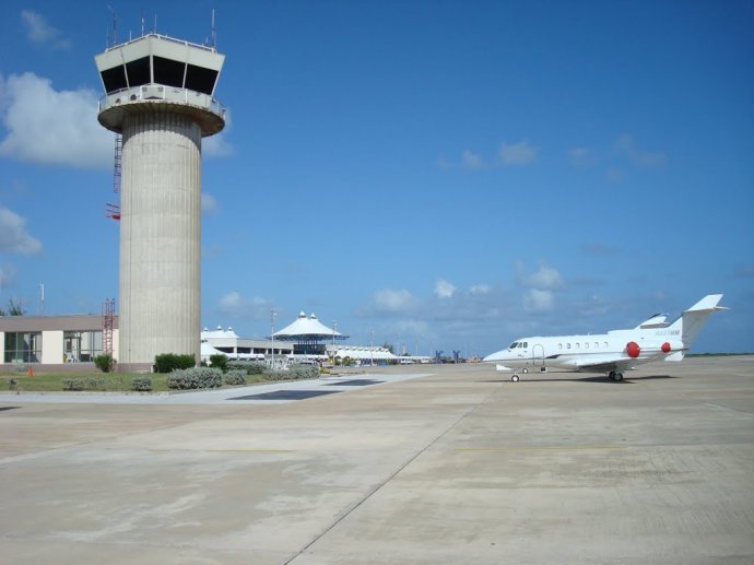 布里奇敦國際機場