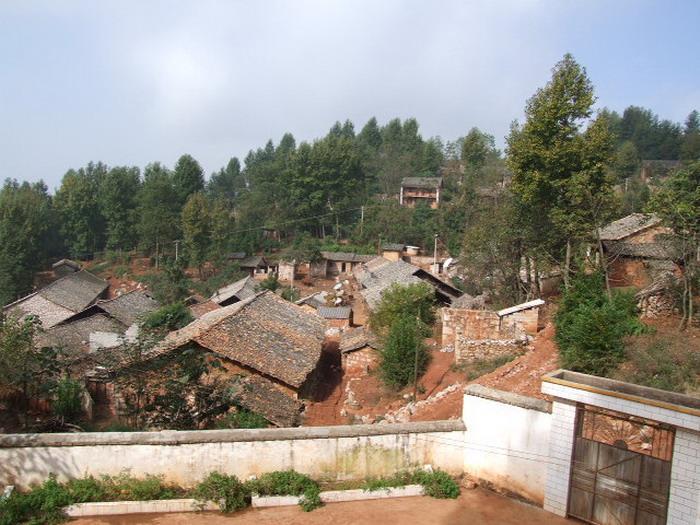 下白岩村(雲南省宣威市寶山鎮下轄村)