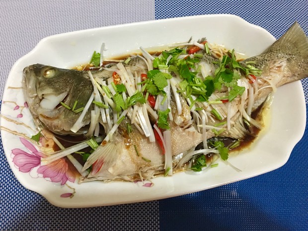 團年菜之清蒸鱸魚