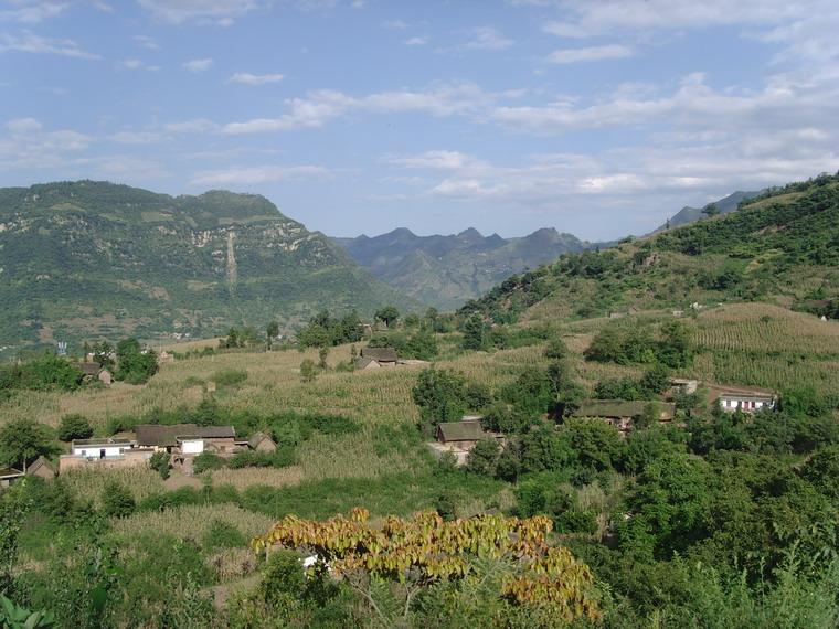 小河村(雲南省昭通彝良縣角奎鎮小河行政村)