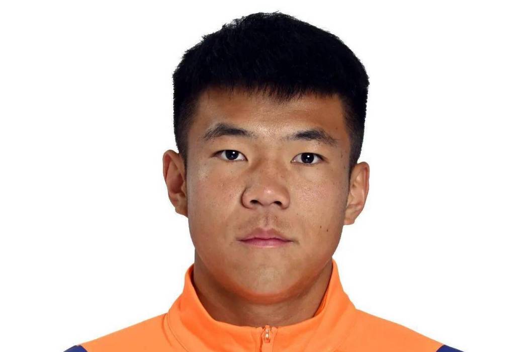張洋(2000年生中國足球運動員)