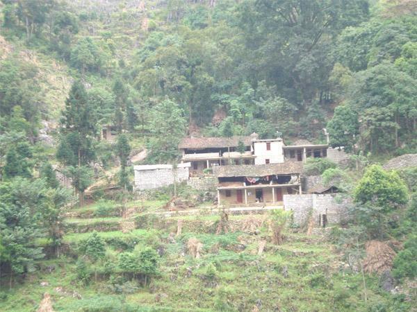 仙人洞自然村(雲南省文山西疇縣雞街鄉龍老村仙人洞自然村)