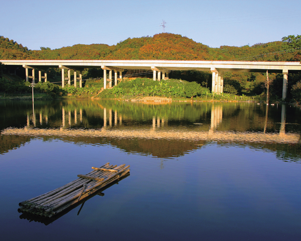 雲南思茅至小勐養高速公路