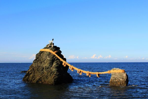 二見浦夫婦岩