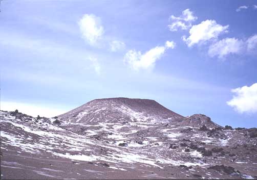 阿什庫勒火山(阿其克庫勒火山)