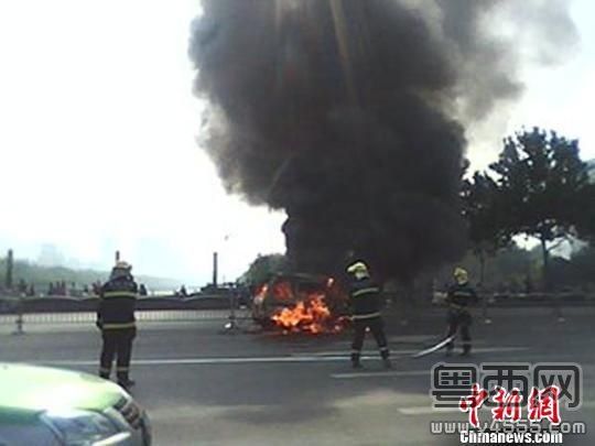 8.15鄭州鬧市貨車起火事故