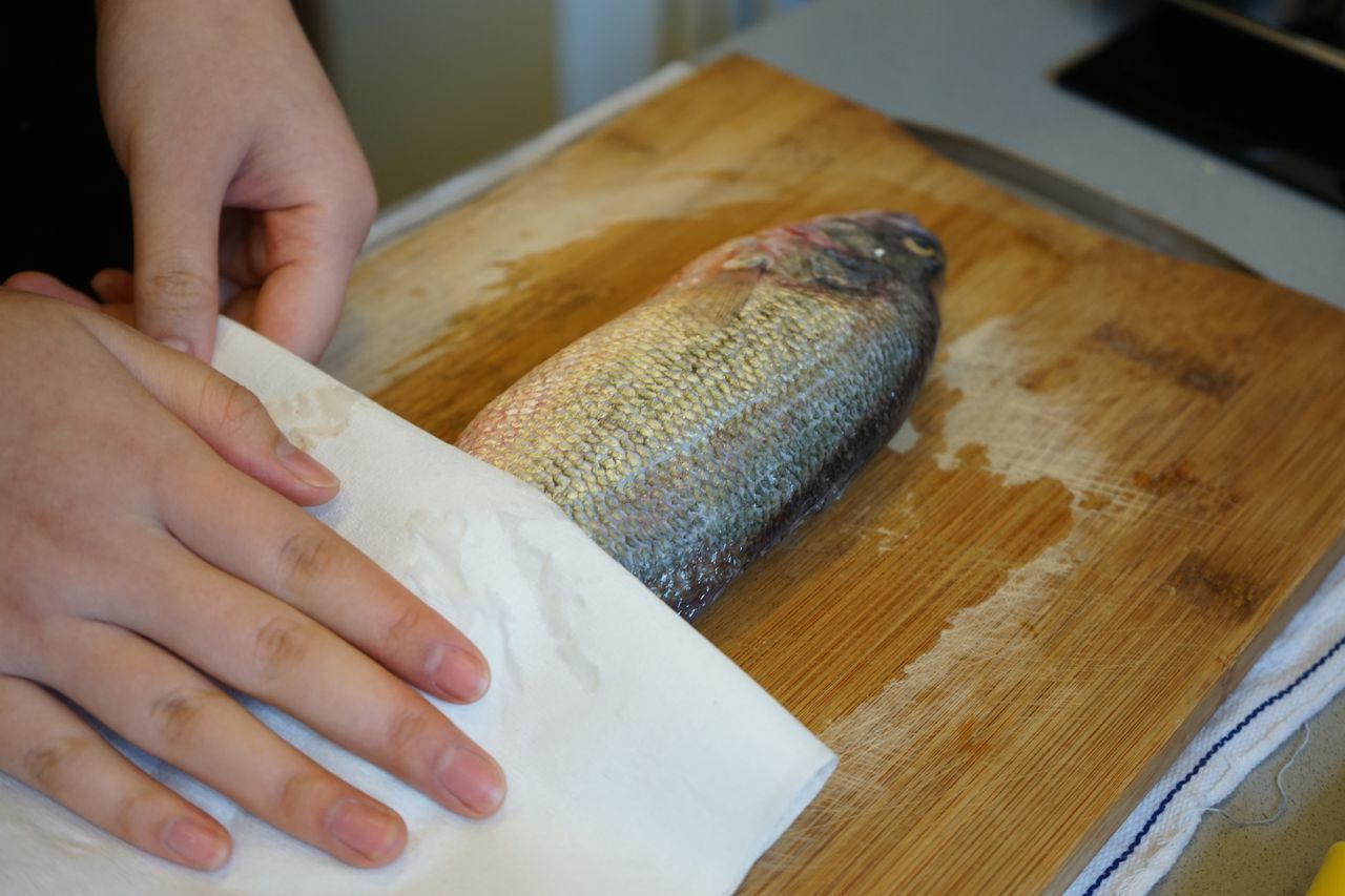 梁食清蒸鱸魚