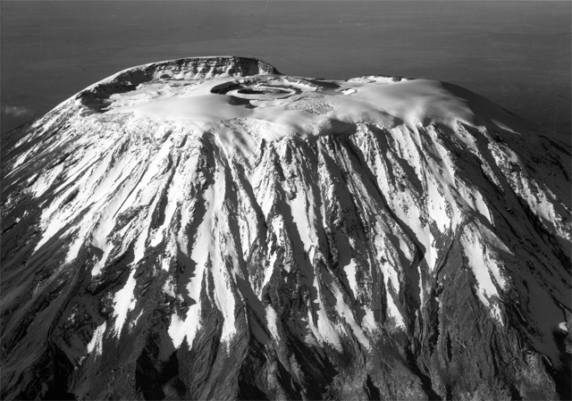 吉力馬札羅山(乞里馬扎羅山)