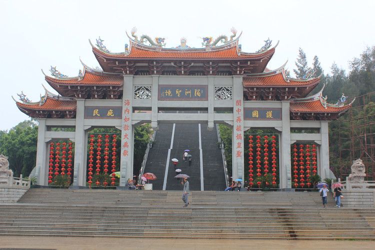 大牌坊(莆田市湄洲媽祖祖廟的牌坊)