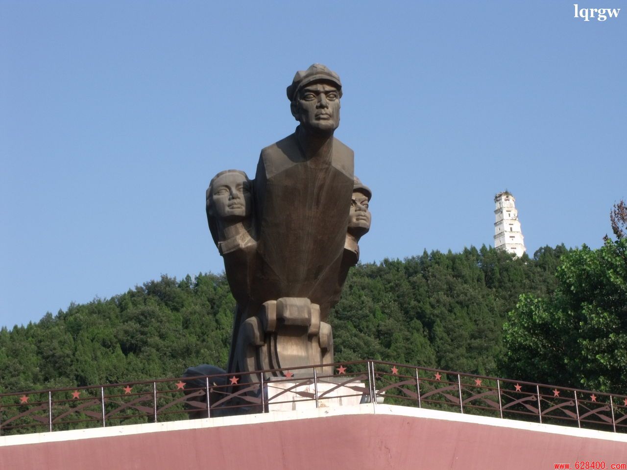 蒼溪紅軍渡景區雕塑