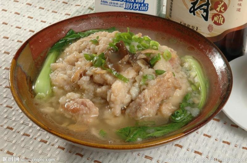 黃花菜酥肉湯