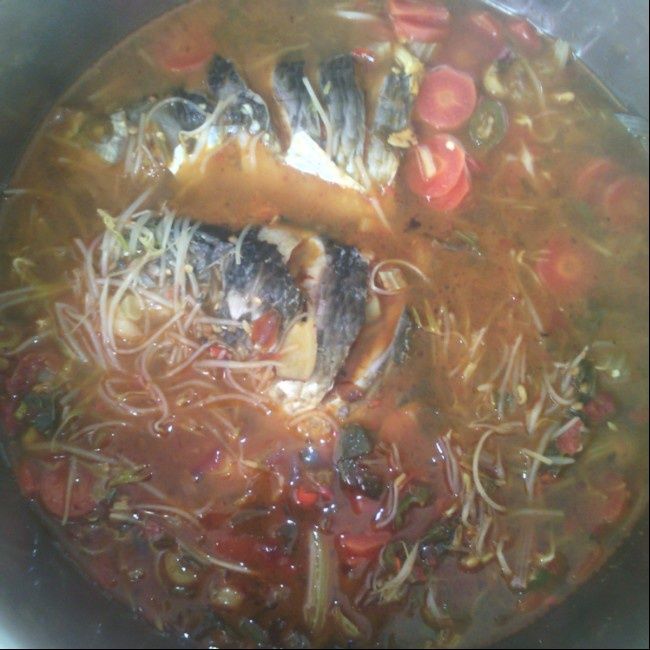 香辣鯽魚湯