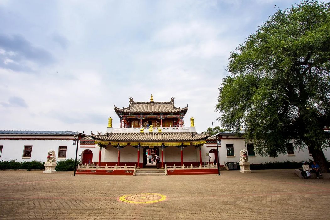 沙日特莫圖廟(菩提濟度寺)