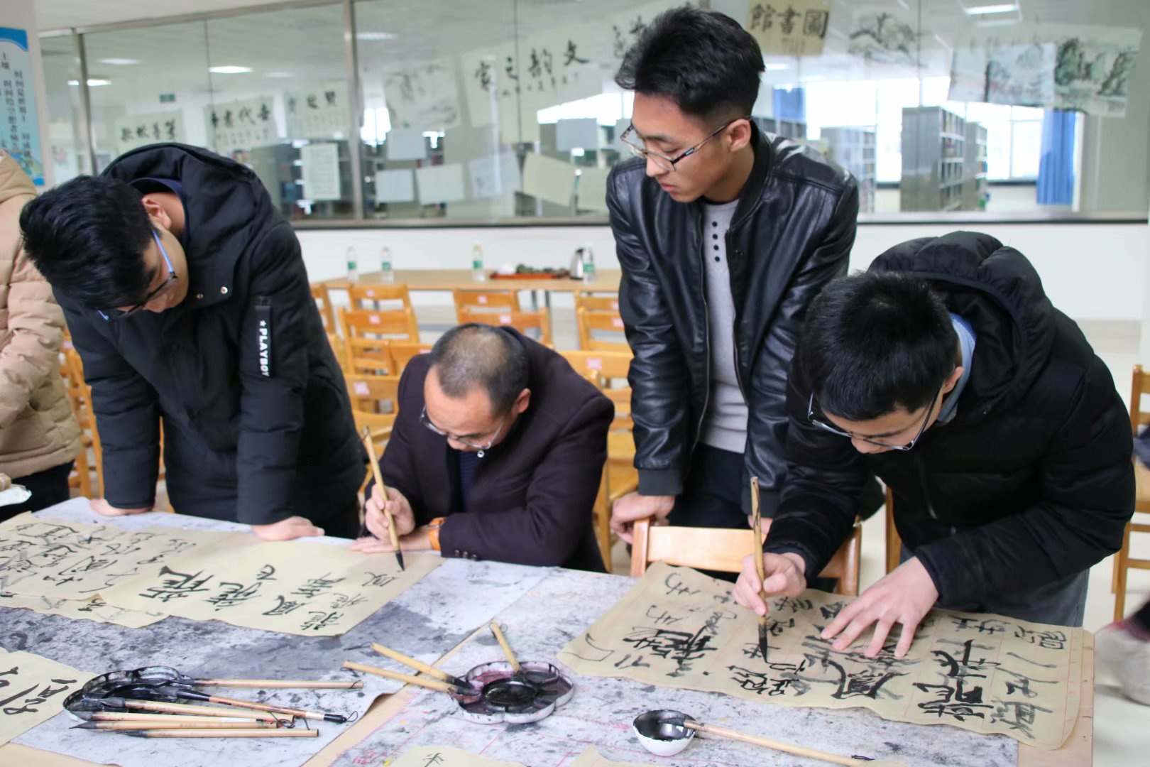 青島工學院圖書館讀者協會