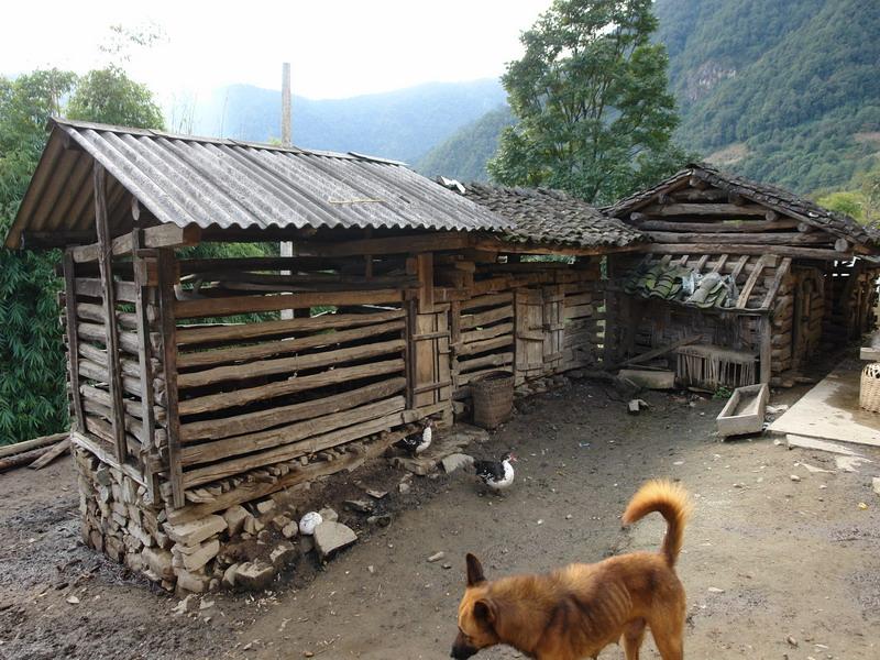 阿克山村