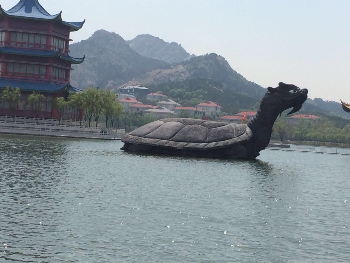 隆霞湖風景區