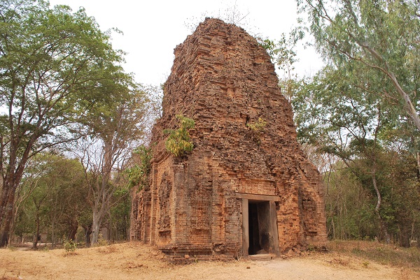 古伊奢那補羅考古遺址的三波坡雷古寺廟區