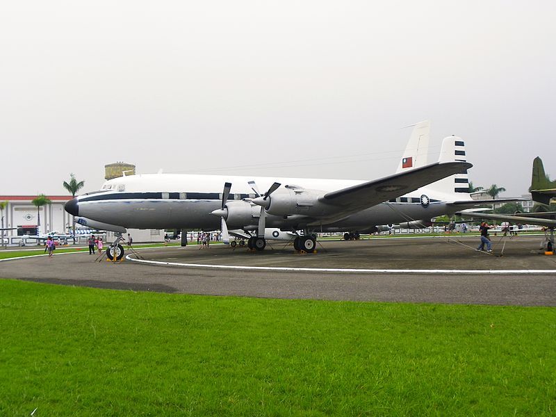 C-118A/DC-6B“舉重霸王”