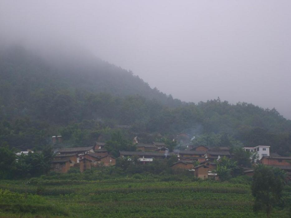 白花山村