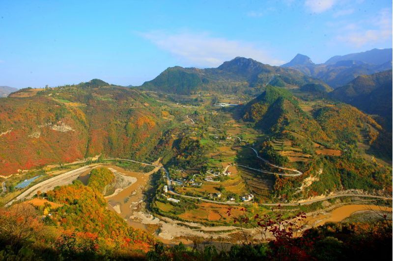 隴南山地