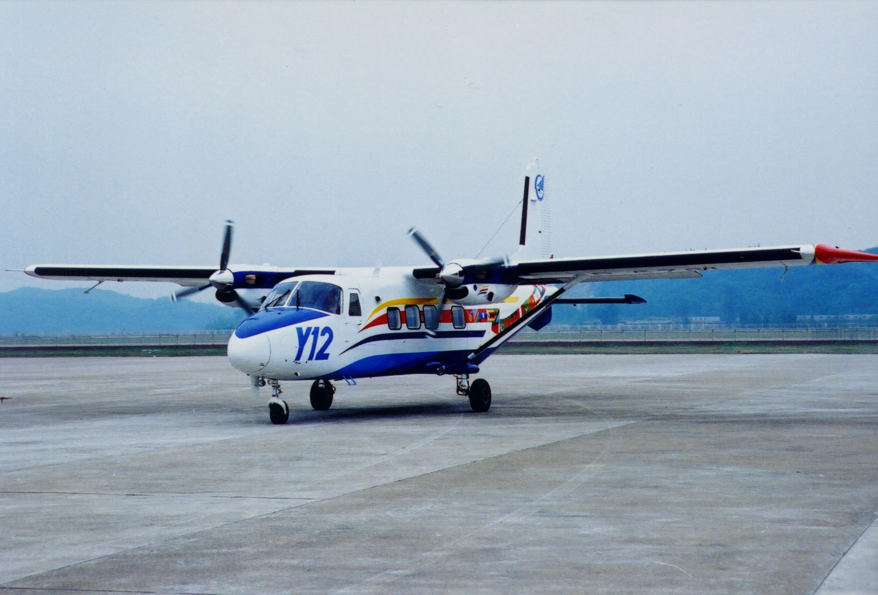 運-12飛機