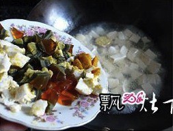 白莧菜豆腐滾雙蛋