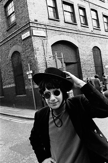 Cat Stevens 在Carnaby St（1967年2月）