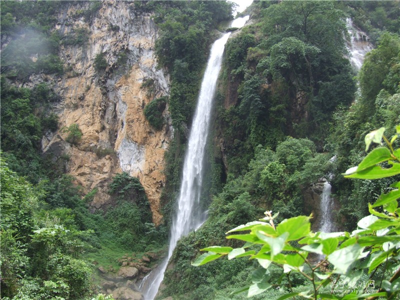 蘭山村(雲南省保山市昌寧縣卡斯鎮蘭山村)