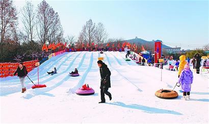 泉城公園水上世界冰雪節