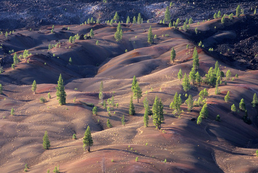 拉森火山