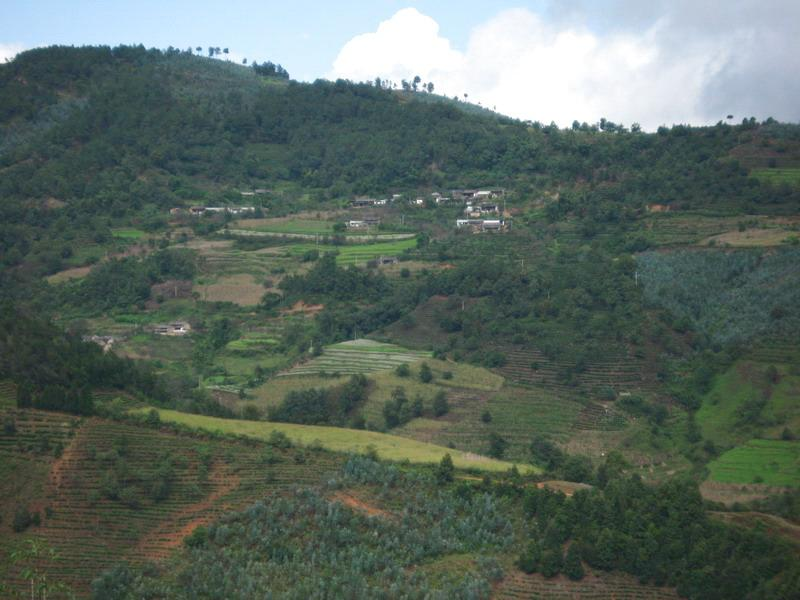 上下溝自然村(中屯鄉青山村委會下轄自然村)