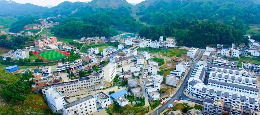 白石岩村(雲南省玉溪江川縣雄關鄉白石岩村民委員會)