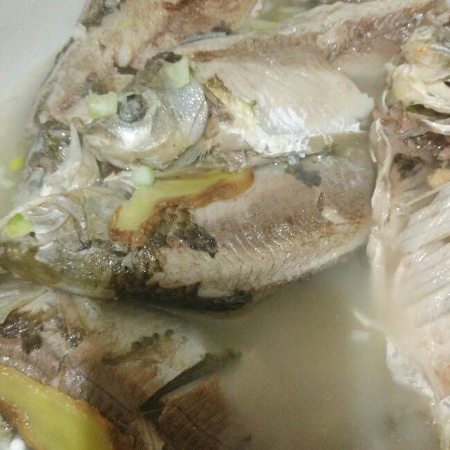 奶色鯽魚湯